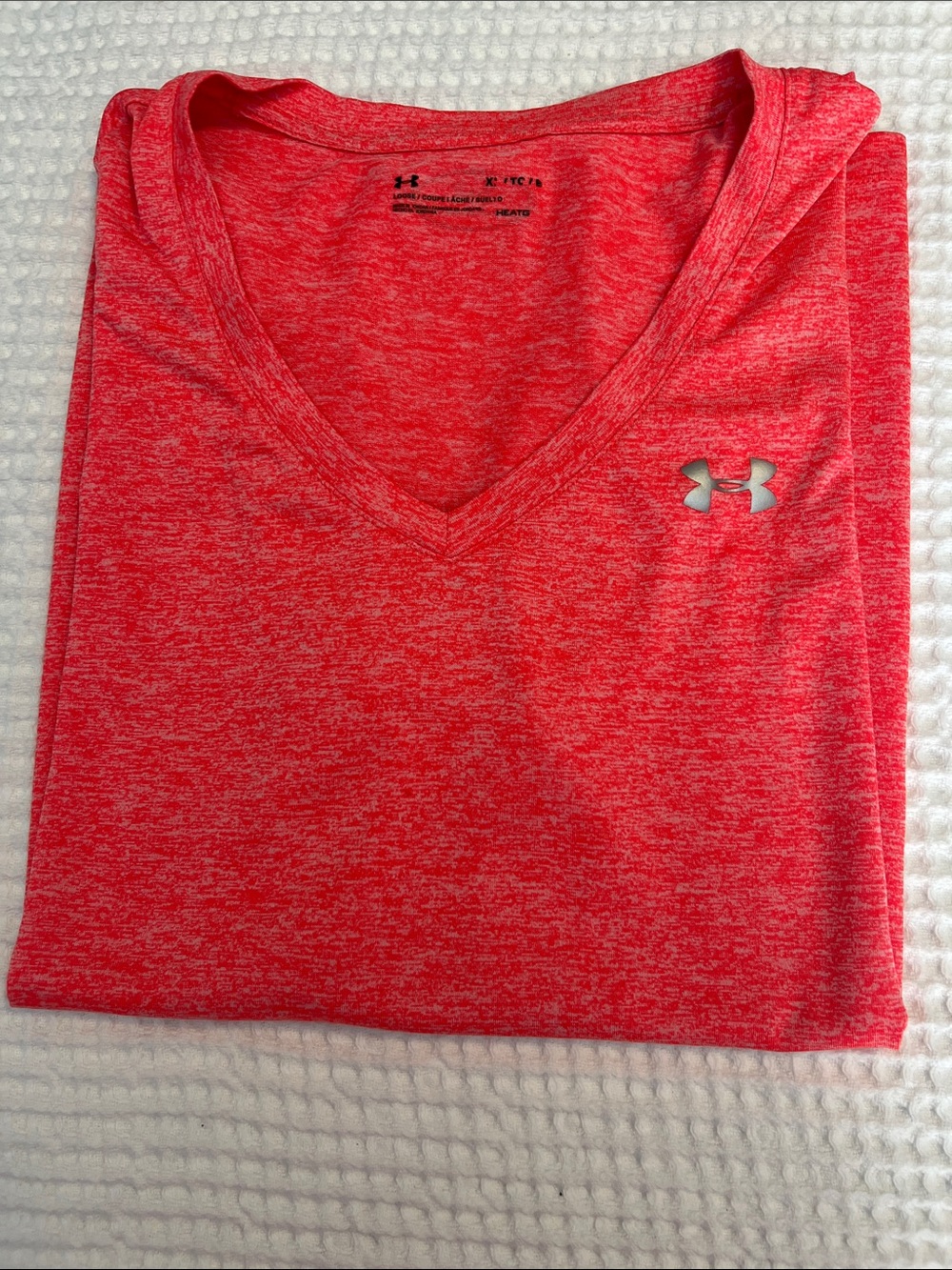 Under Armour Women's Coral Heather V-Neck Short Sleeve Tee